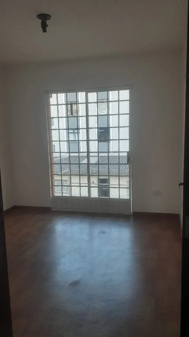 Two-story house for rent with 4 bedrooms and 1 parking spot — photo 3