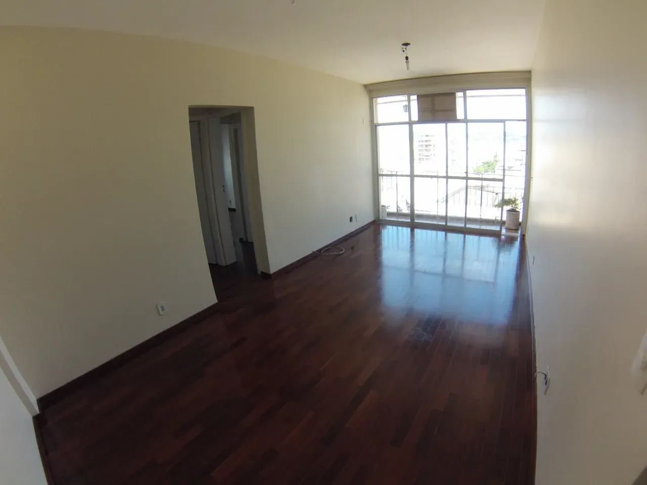 2-bedroom apartment with an en-suite and 2 bathrooms — photo 12