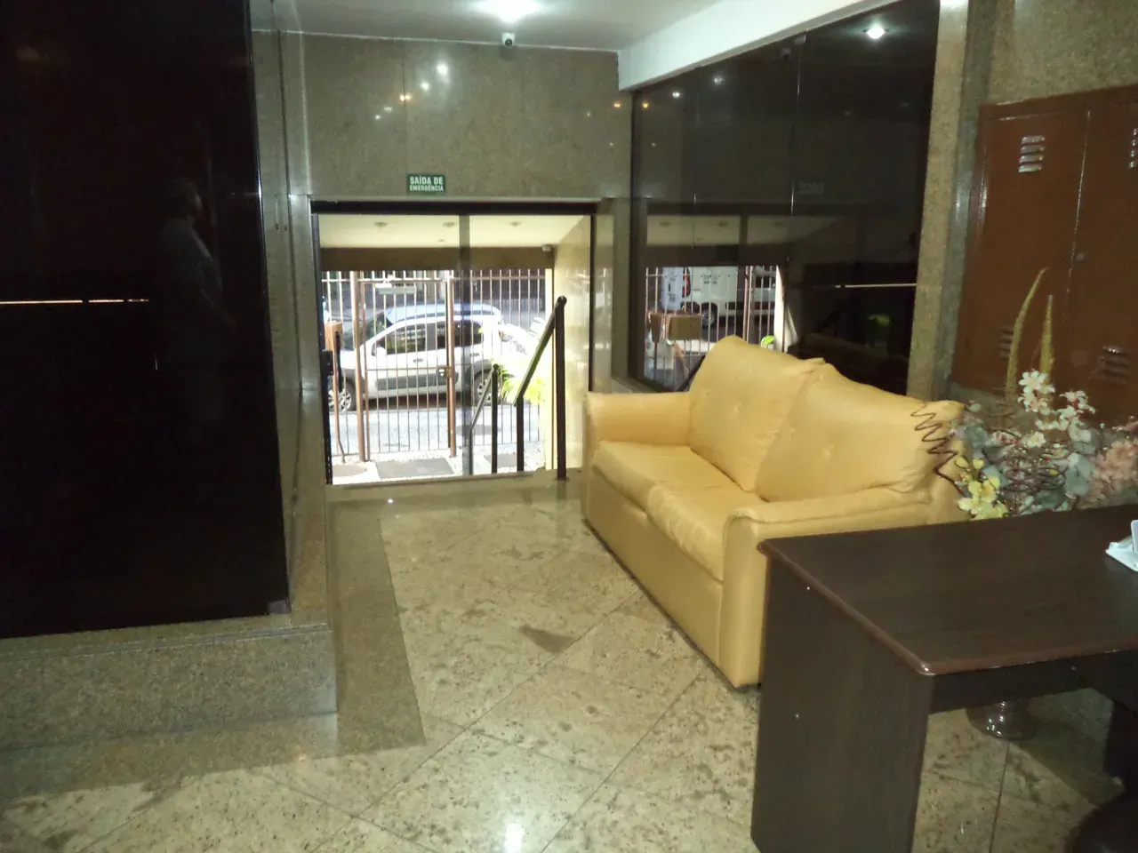 93 m² apartment with 2 bedrooms and 3 bathrooms — photo 12