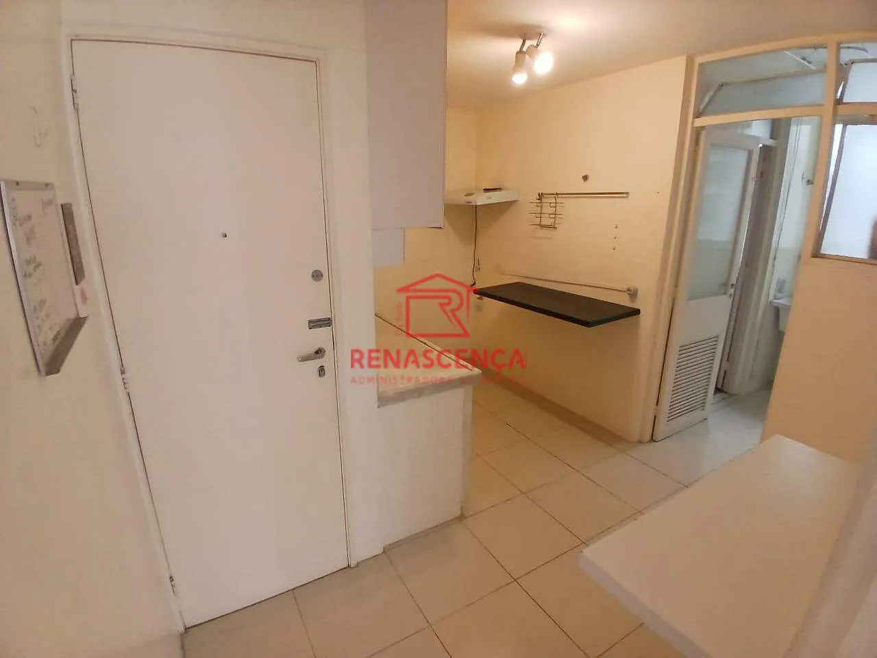 Unfurnished apartment with 3 bedrooms and 3 bathrooms — photo 26