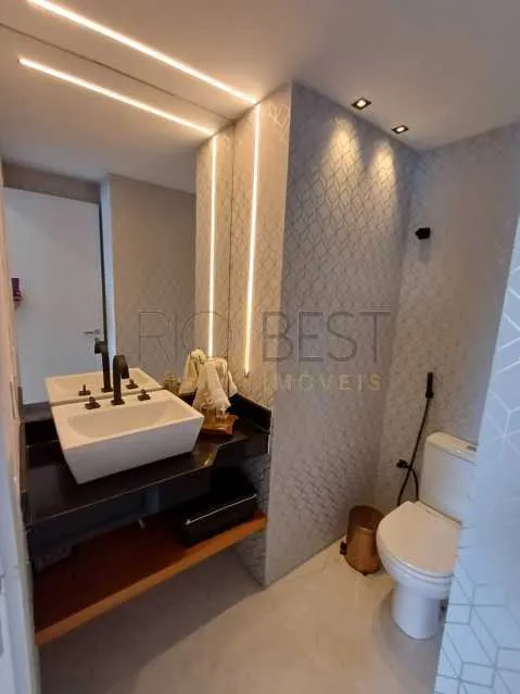 Furnished 3-bedroom apartment with enclosed balcony — photo 23