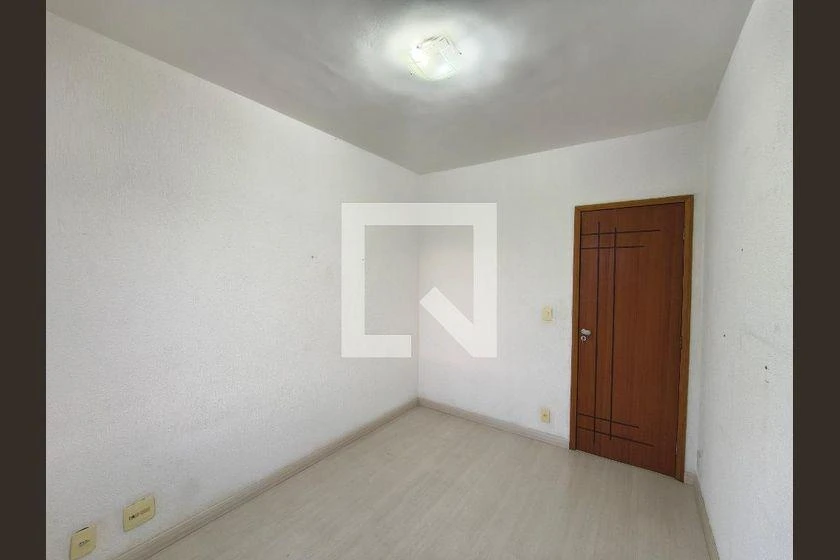 2-bedroom apartment in a building with a pool — photo 2