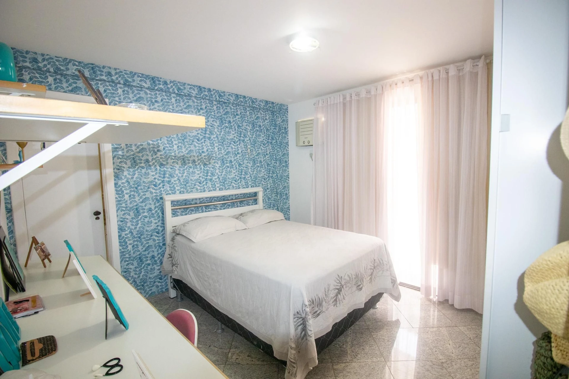 Furnished apartment with 3 bedrooms and a balcony — photo 13
