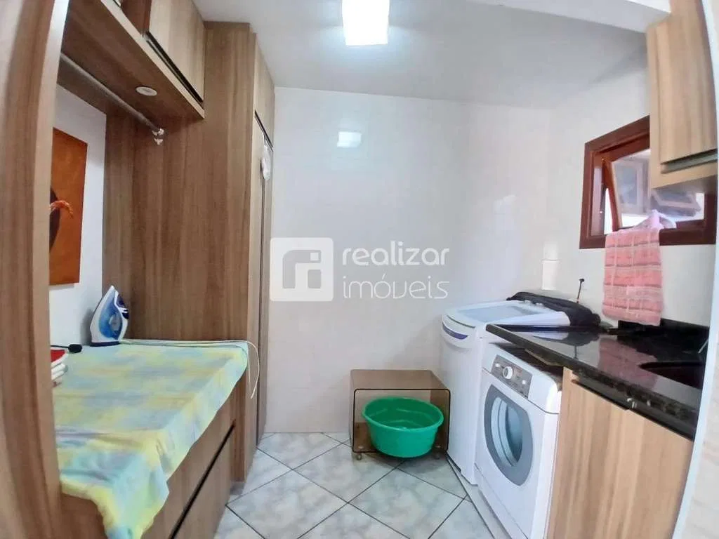 Casa sin amueblar con 3 dormitorios y balcón — photo 17
