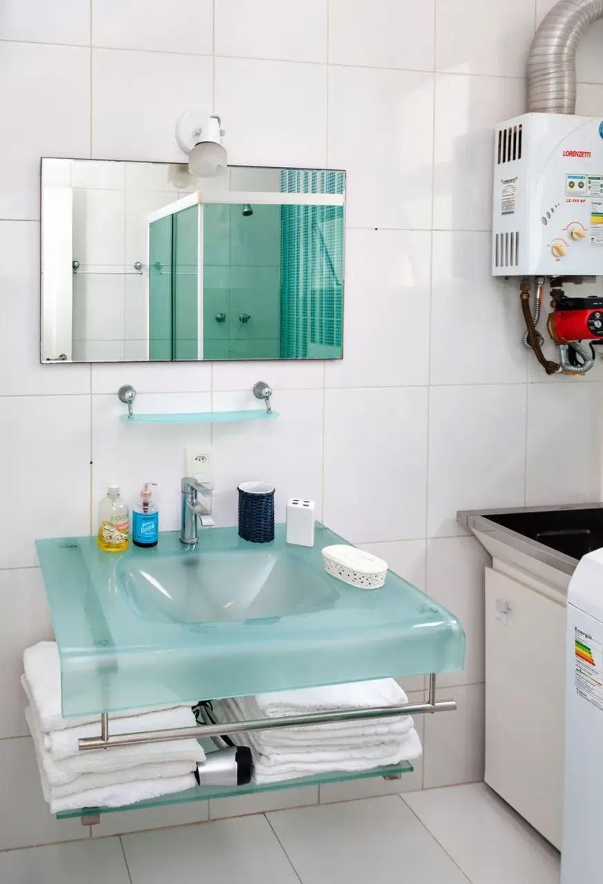 Квартира з 1 спальнею 50 м² і кутовою міні-кухнею — photo 9