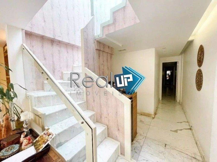 Furnished penthouse with 162 m² and 4 bedrooms — photo 19