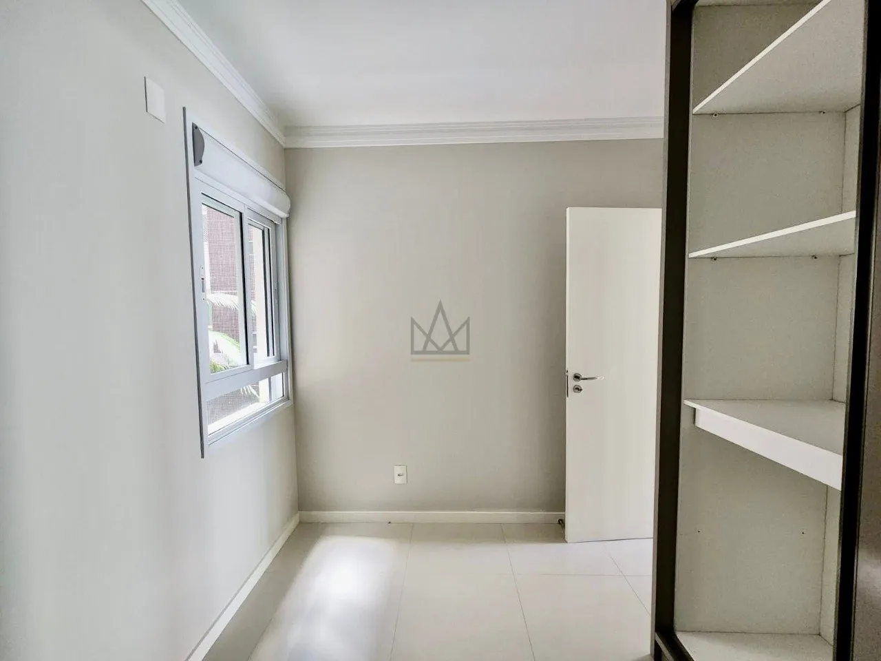 Furnished apartment, 121 m², with a mountain view — photo 27