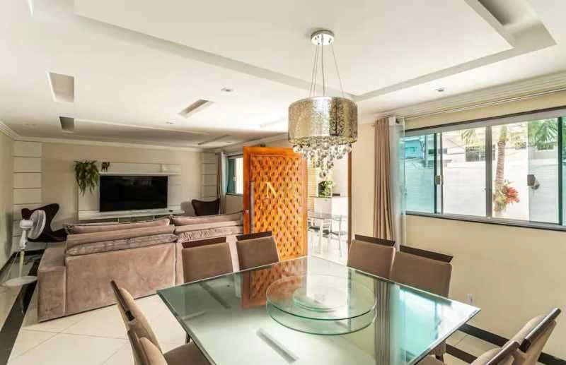 Furnished triplex house with 4 suites and 288 m² — photo 20