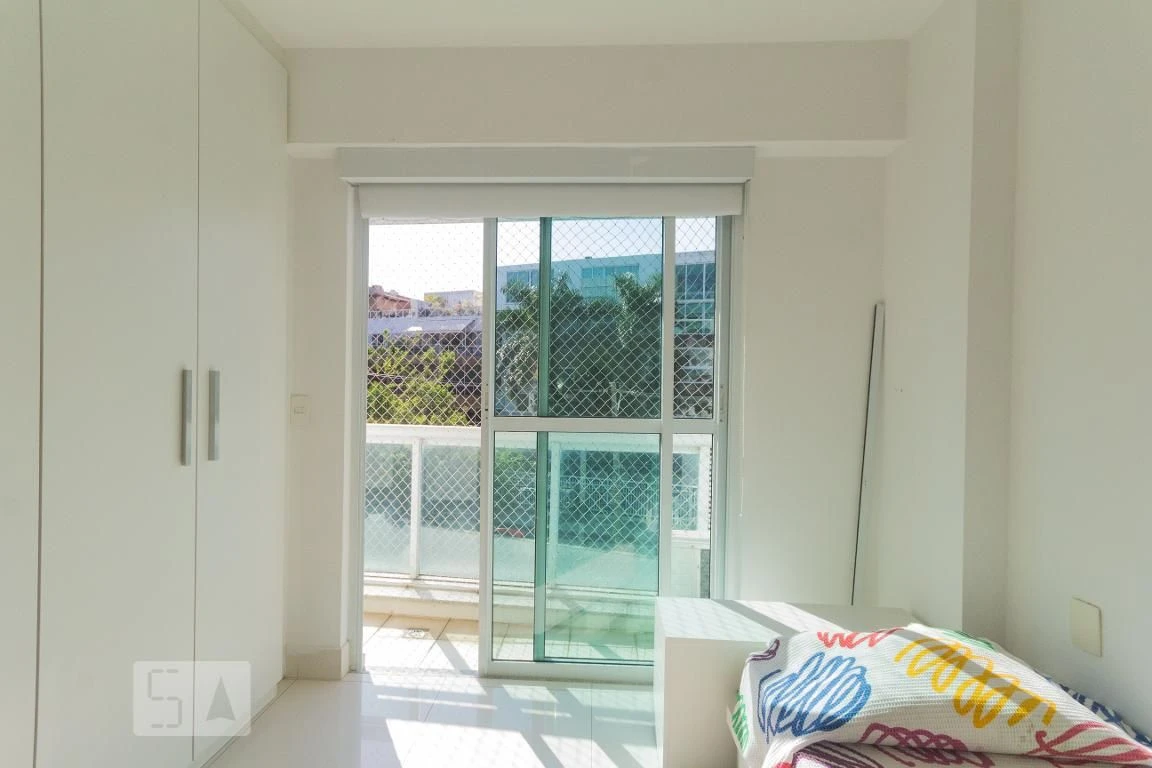 Furnished apartment with 2 en-suites and a balcony — photo 30