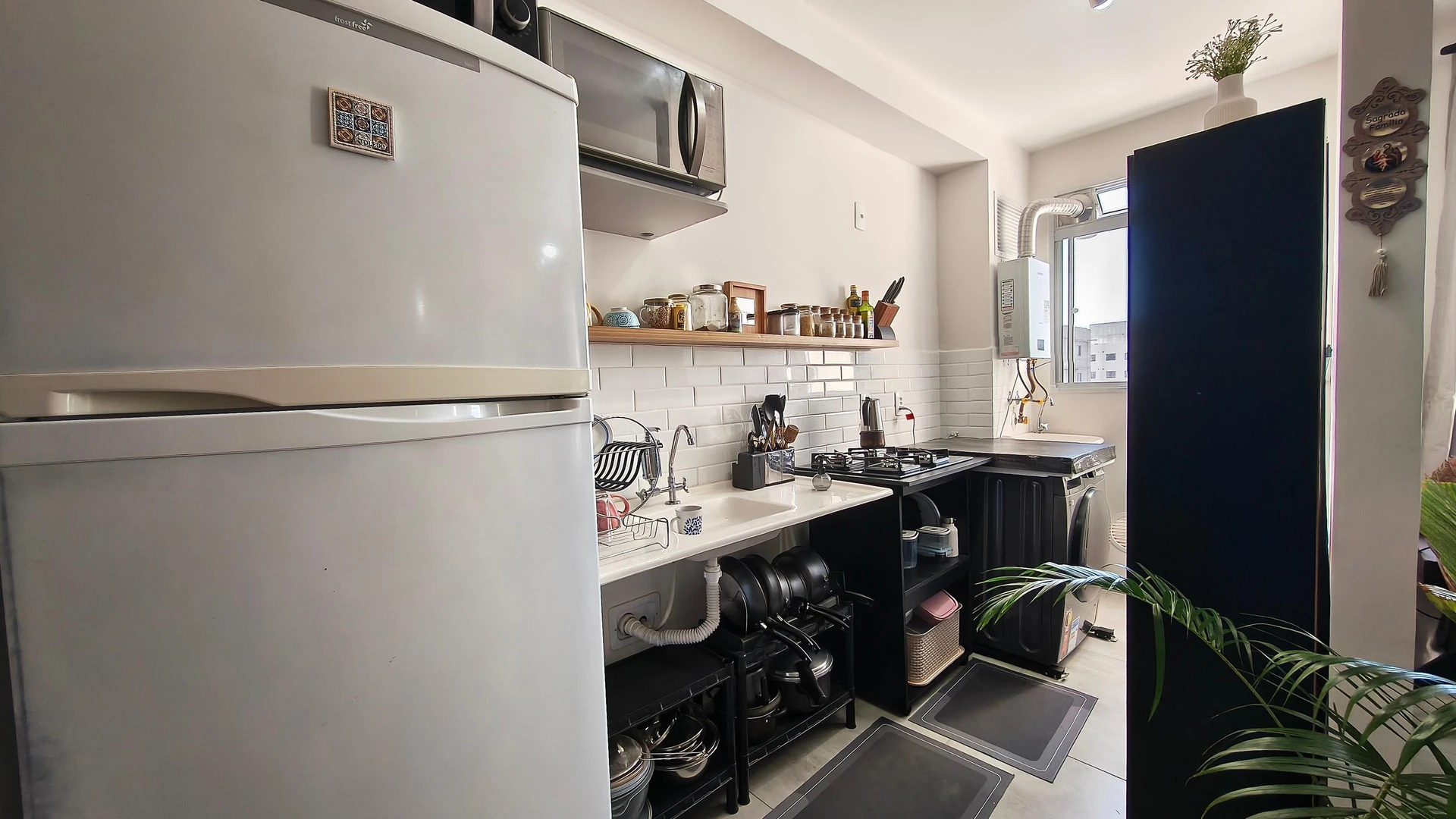 Furnished apartment with 2 bedrooms and a balcony — photo 9