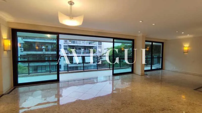 165 m² apartment with 3 bedrooms, 5 baths, and balcony — photo 10