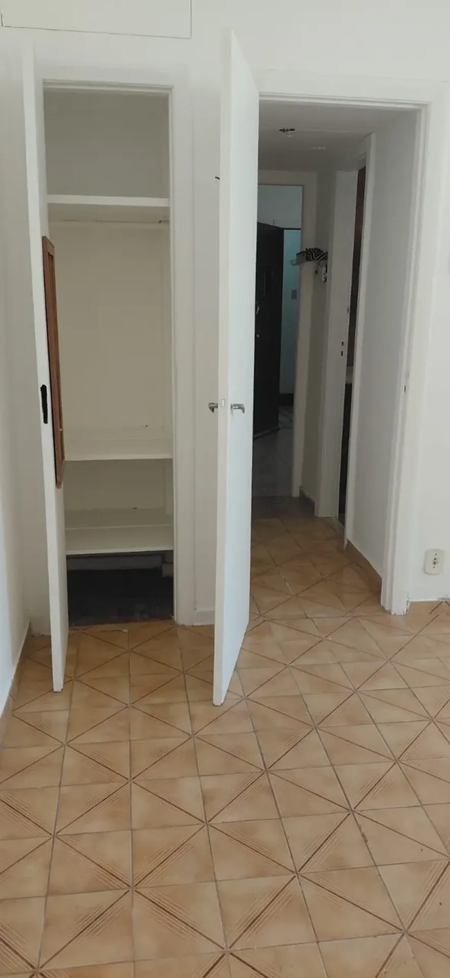 One-bedroom apartment with a bathtub in Rio de Janeiro — photo 35