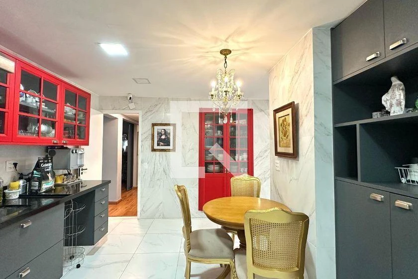 214 m² apartment with 4 bedrooms and 2 parking spaces — photo 38