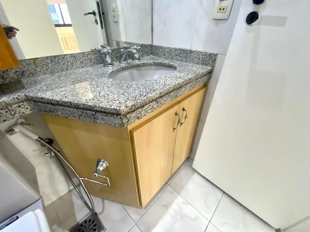 Apartment on the 13th floor with a bathtub — photo 19