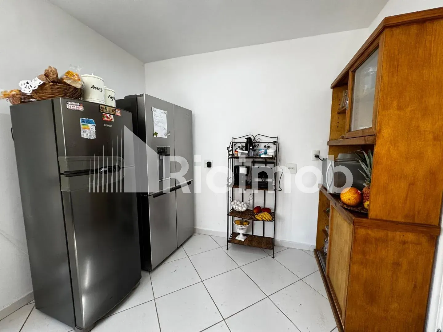 Furnished house with 4 bedrooms and an open-plan kitchen — photo 25