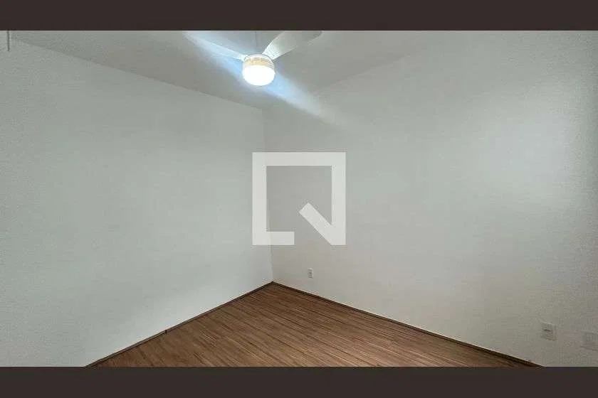2-bedroom apartment in a building with a gym — photo 31
