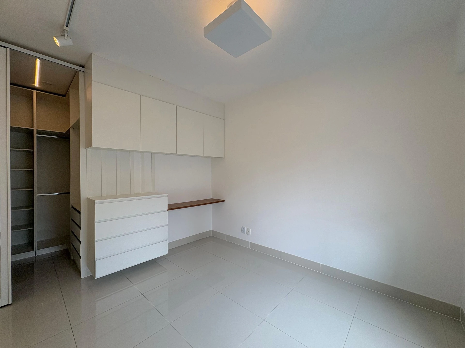 Apartment, 151 m², with a water view — photo 32