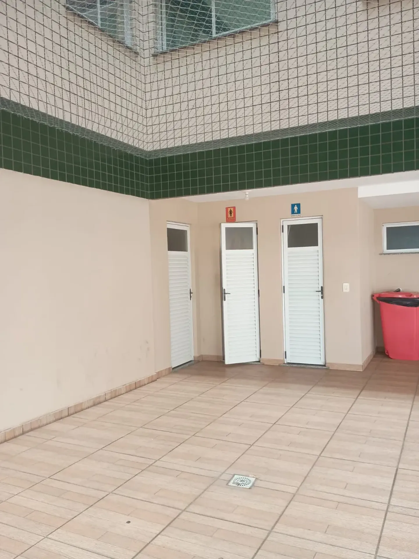 3-bedroom apartment in a building with a sauna — photo 27