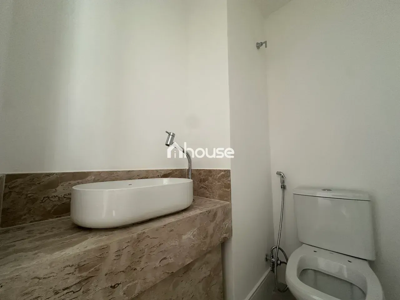 Apartment with 2 bedrooms, glass balcony, and 2 parking — photo 12