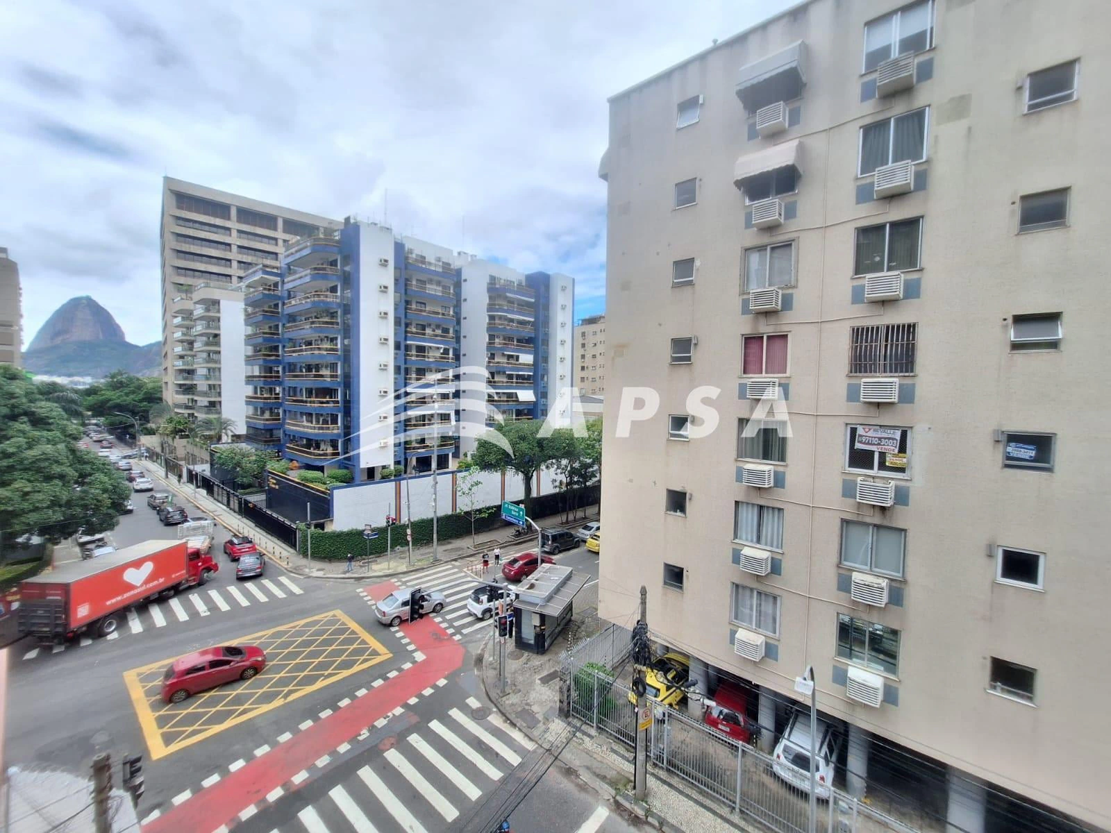 Apartamento de 2 quartos com varanda e 79 m² — photo 25