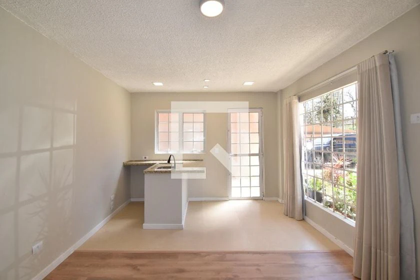 Studio, 45 m², with wood or laminate floors — photo 3