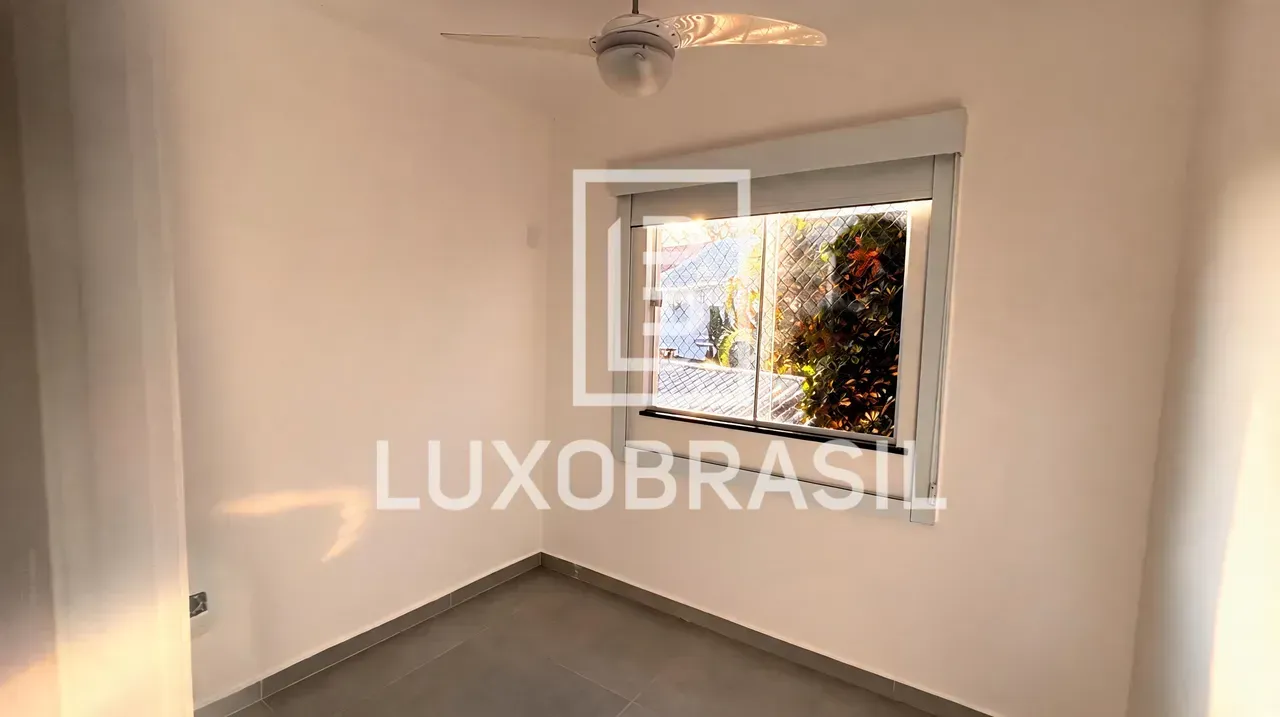 4-bedroom house with an open-plan kitchen and 2 parking — photo 18