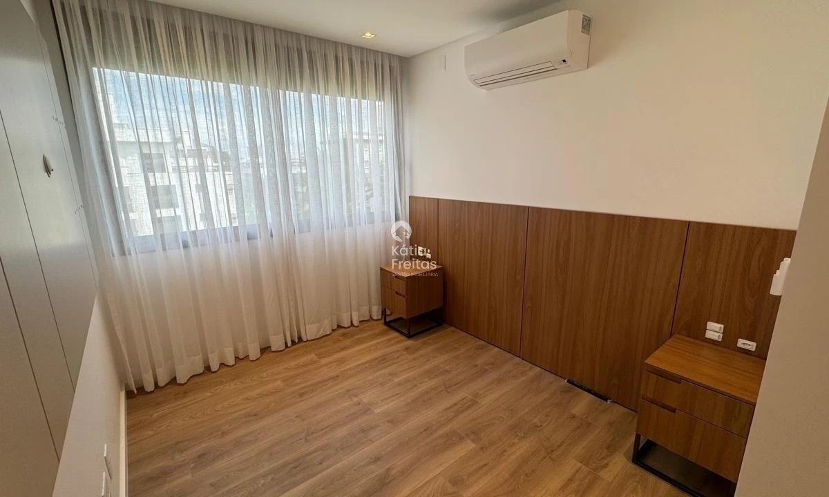 132 m² unfurnished apartment with 3 en-suites — photo 43