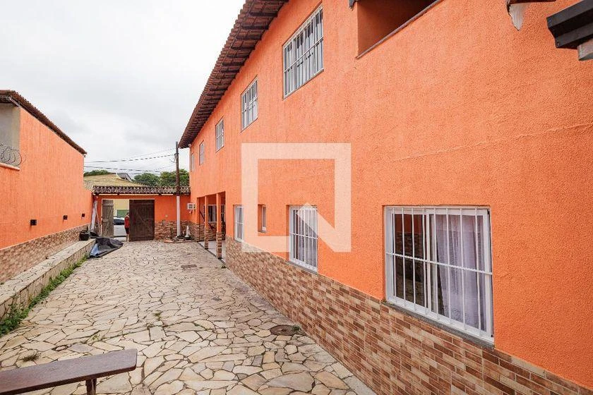 Furnished house with a pool and 3 bedrooms — photo 42