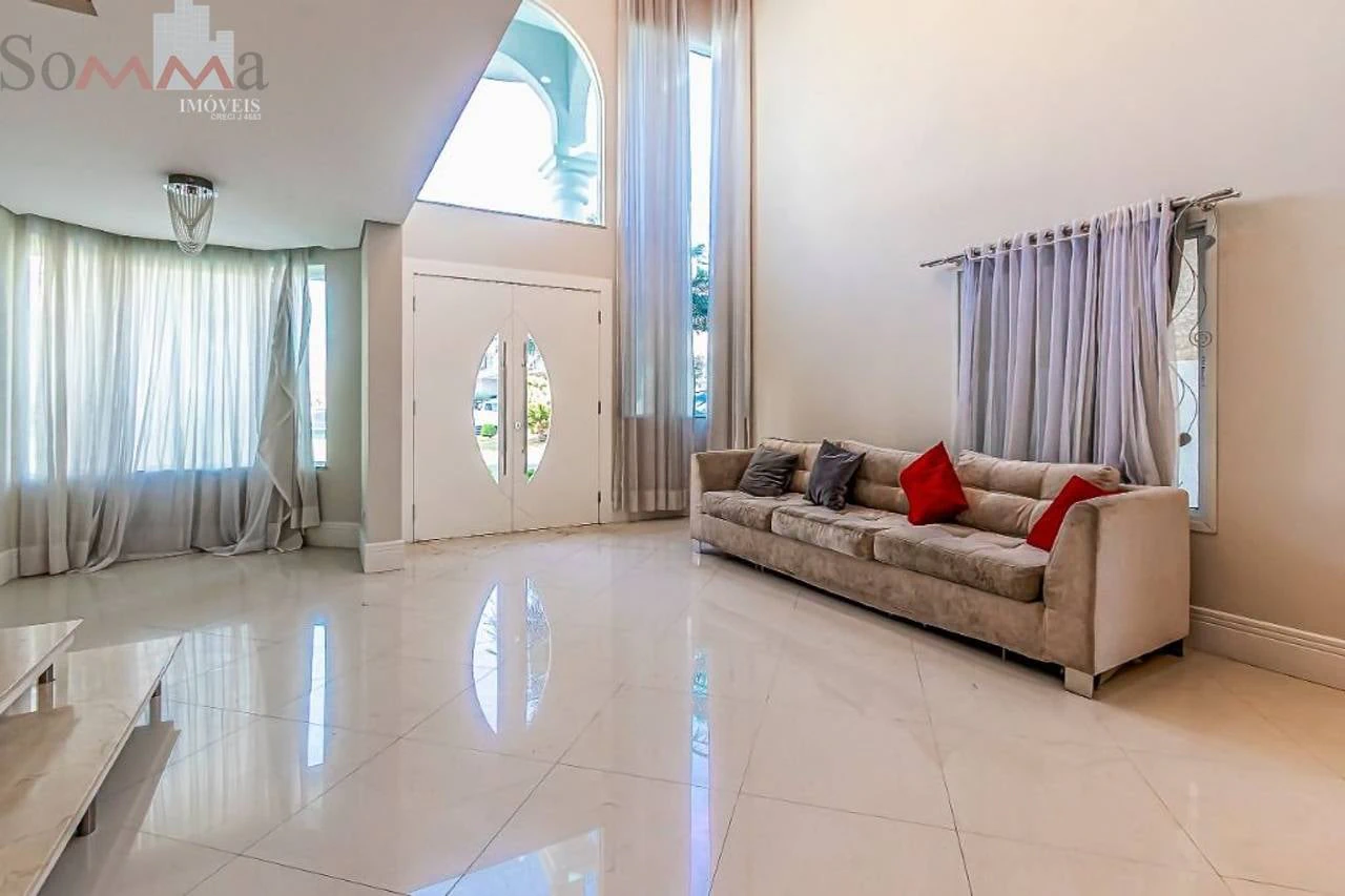 House, 323 m², with a private pool — photo 4