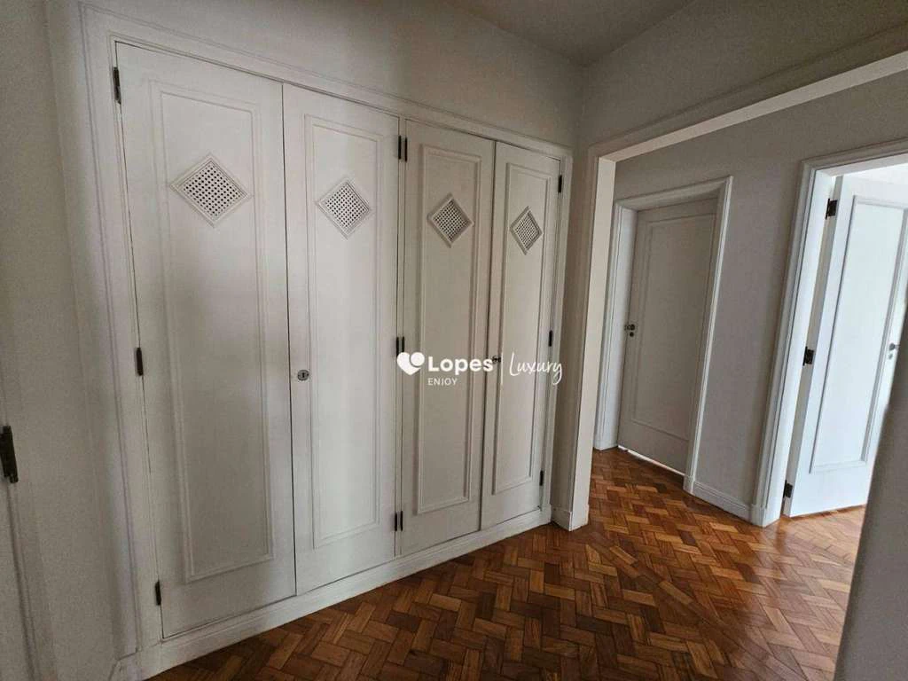 156 m² unfurnished apartment with 3 bedrooms and parking — photo 16
