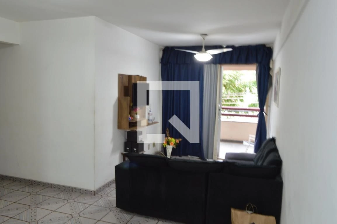 Furnished apartment with 3 bedrooms and a balcony — photo 26