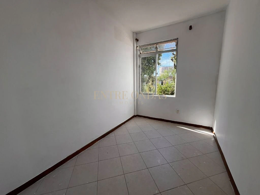 Unfurnished 2-bedroom apartment with 65 m² — photo 6