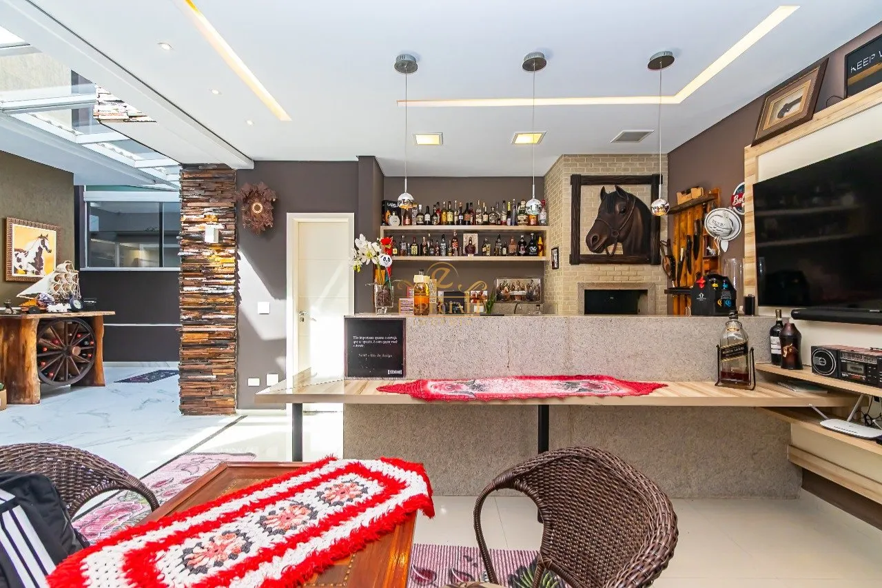 Furnished house with 4 bedrooms and open-plan kitchen — photo 32