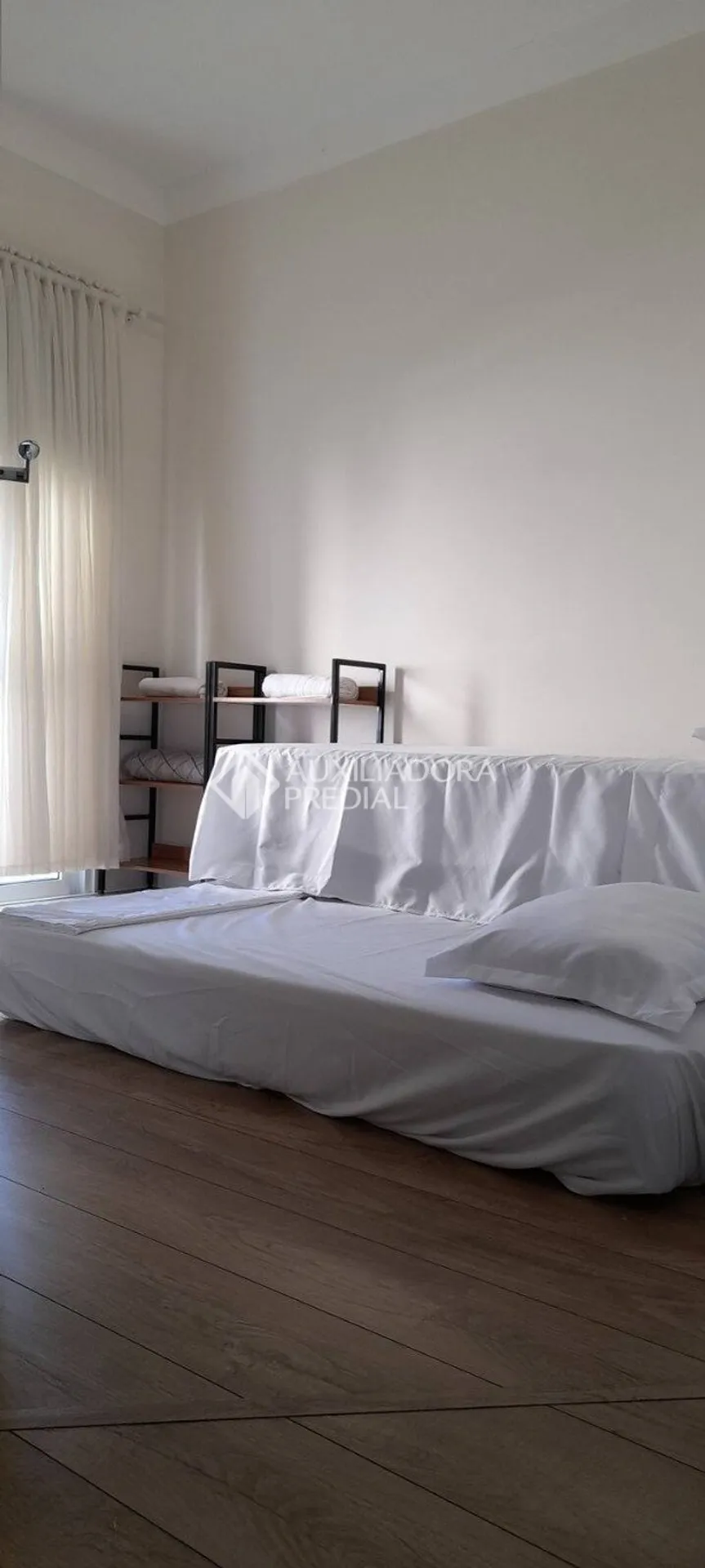 Furnished 3-bedroom apartment with 208 m² and terrace — photo 15