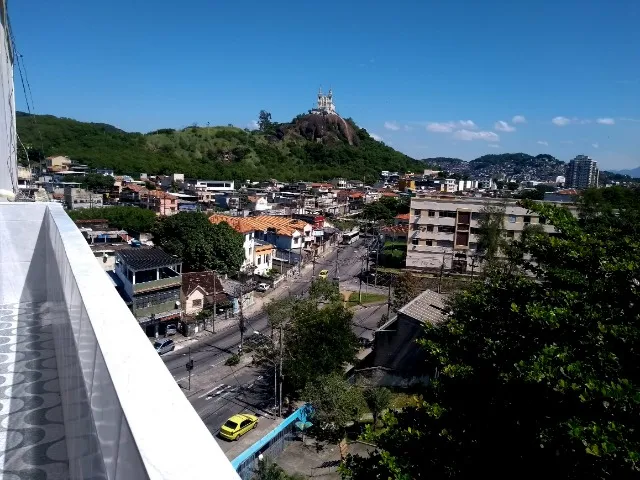2-bedroom apartment with a mountain view — photo 14