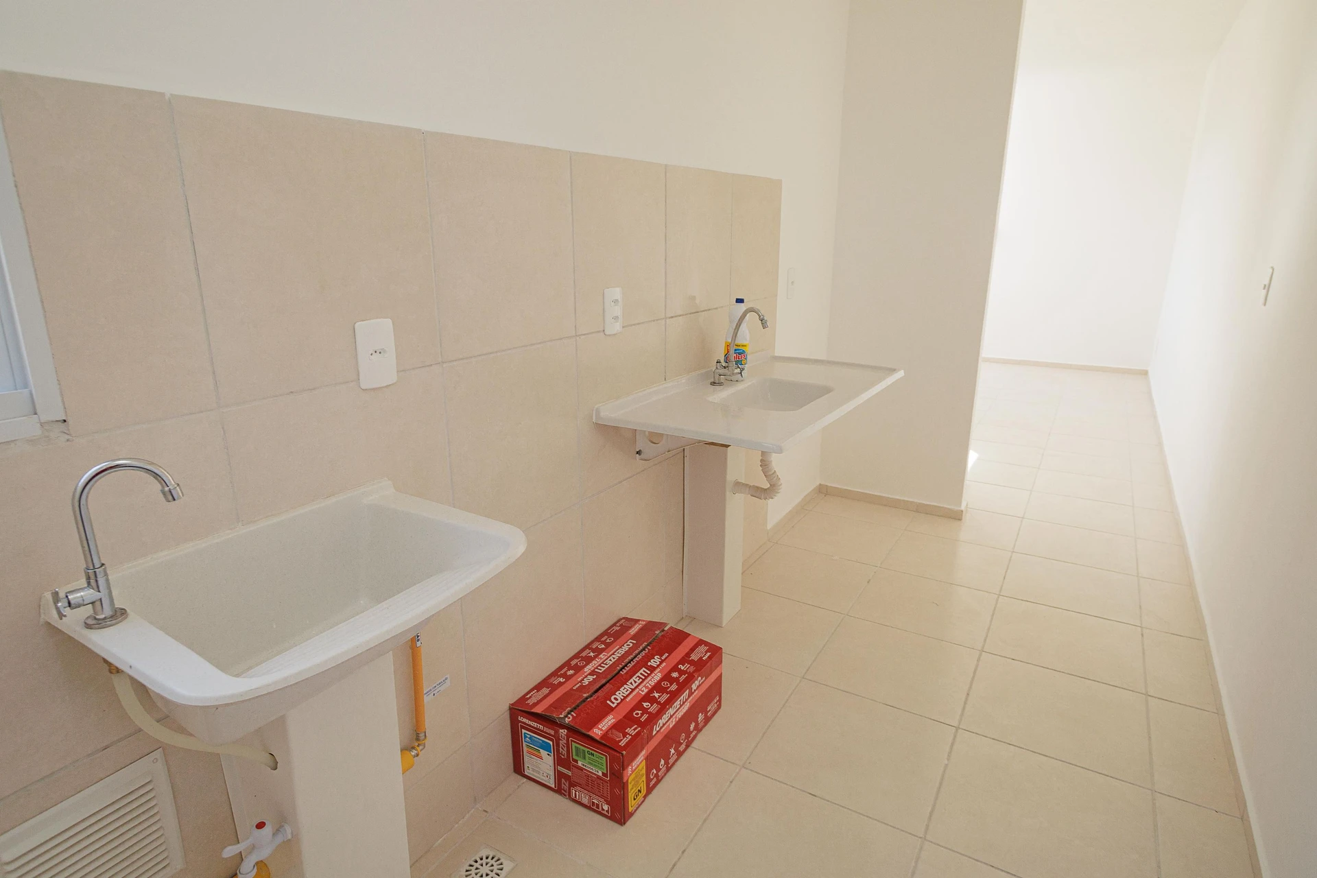 Apartment for rent with 2 bedrooms and a condo pool — photo 7