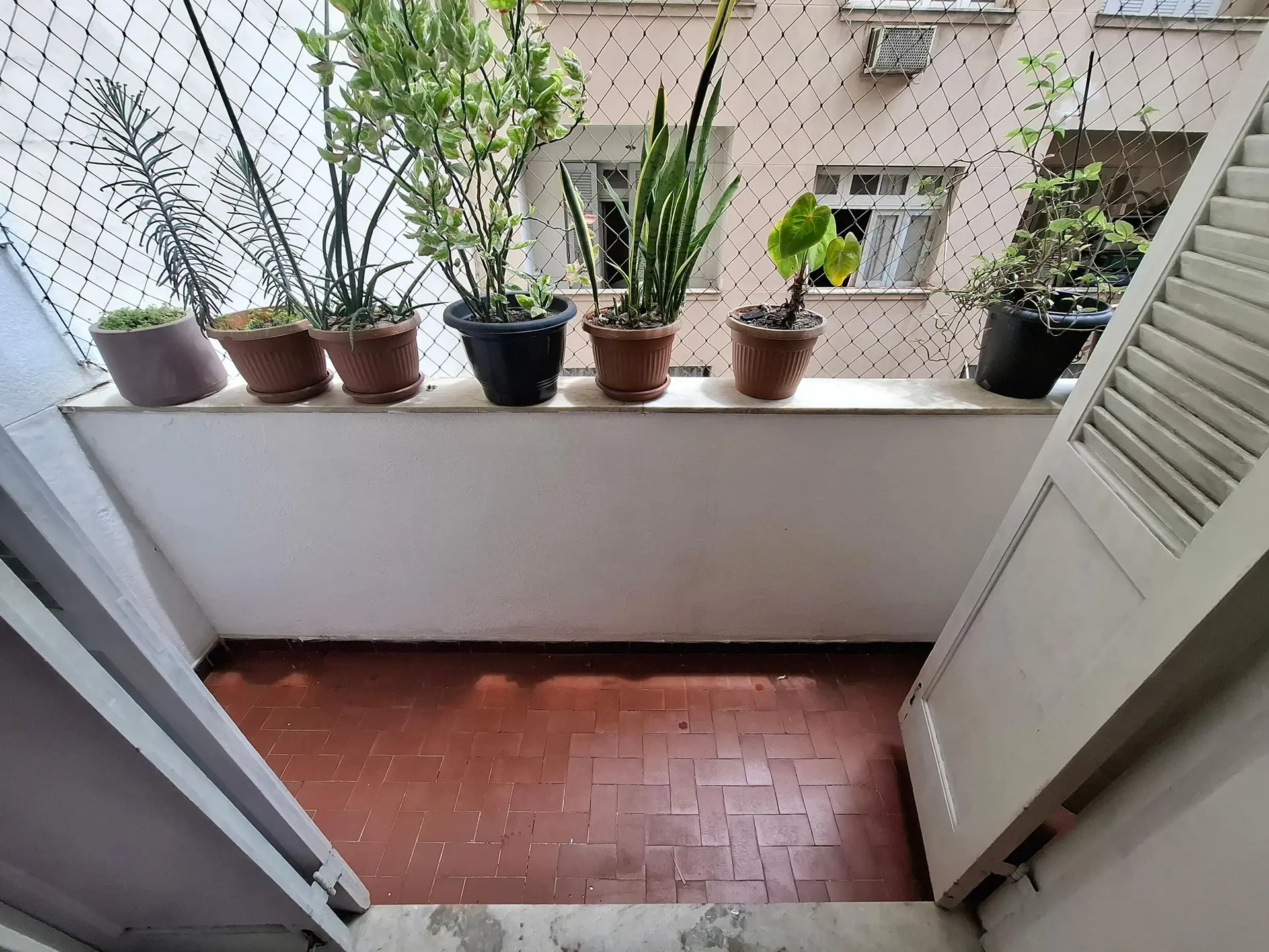 Furnished apartment, 110 m², with a glass-enclosed balcony — photo 19