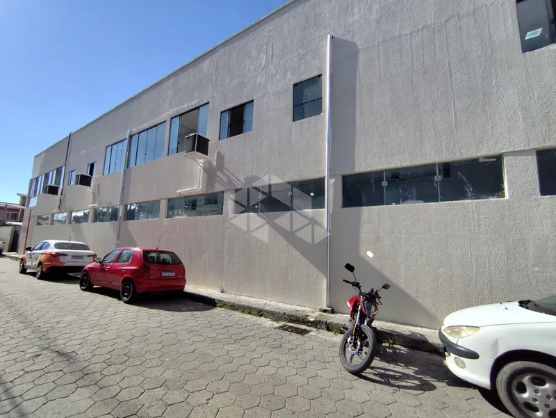 2-bedroom apartment with balcony and 52 m² — photo 19