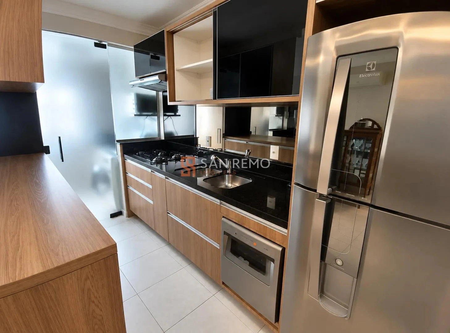 2-bedroom apartment with a dishwasher in Florianópolis