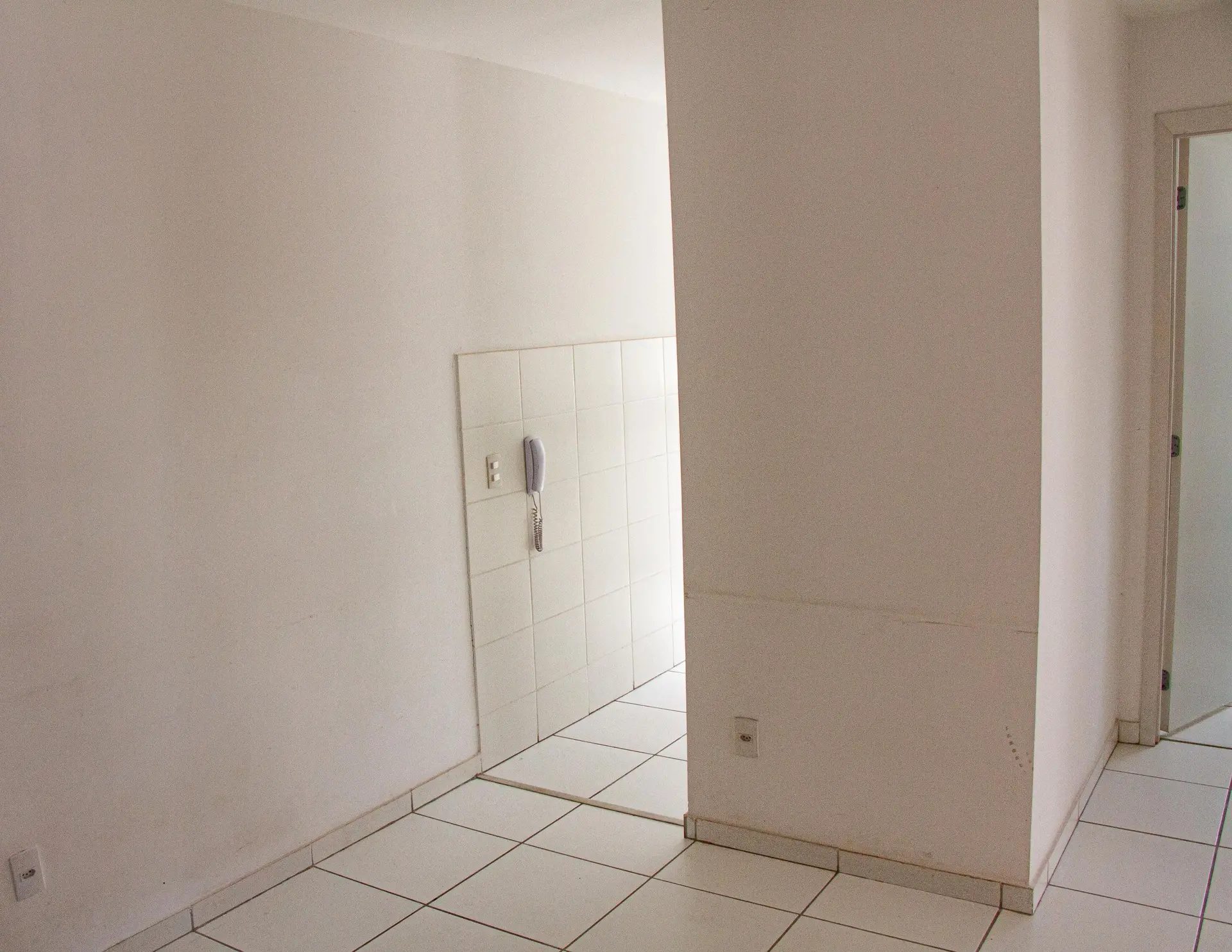 Furnished 2-bedroom apartment with 1 bathroom — photo 14
