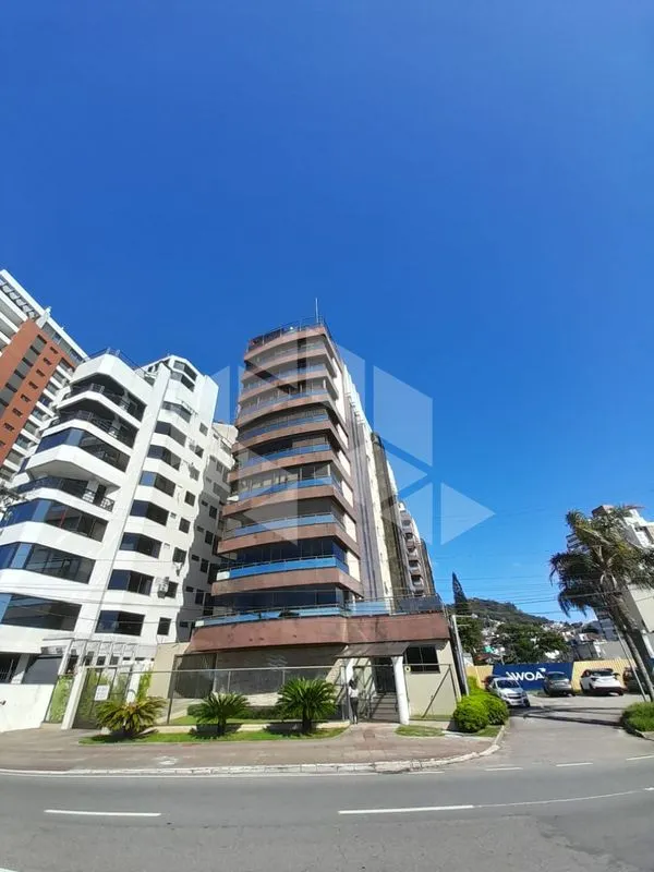 Apartamento amueblado de 144 m² con 3 dormitorios y suite — photo 42