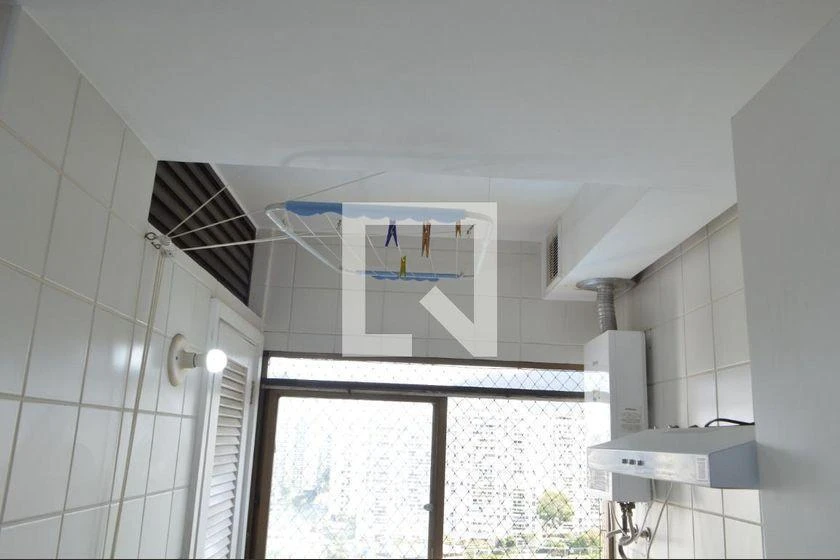 3-bedroom apartment in a building with a gym — photo 33