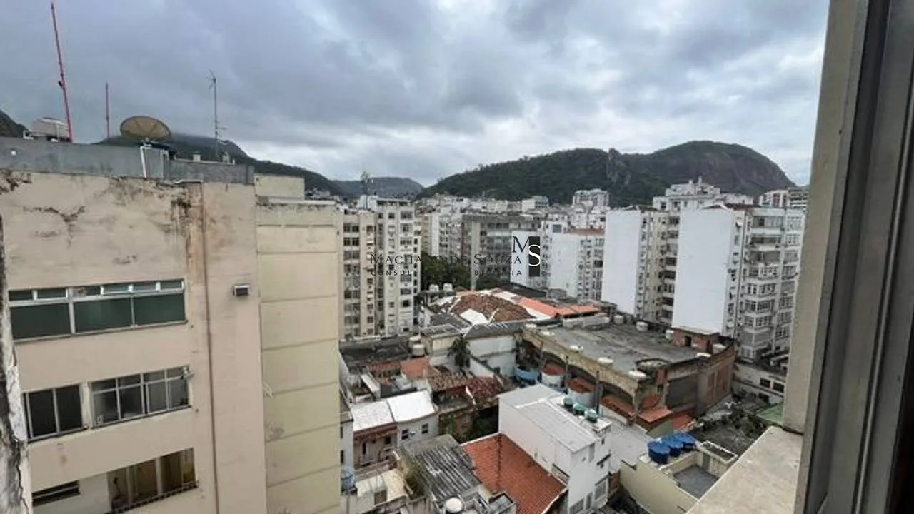 One-bedroom apartment with a mountain view in Rio de Janeiro — photo 7