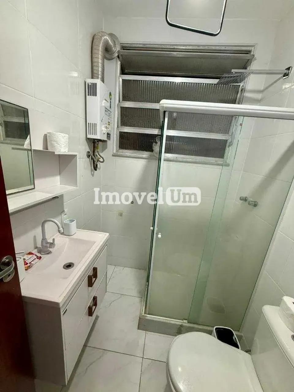 Furnished 1-bedroom apartment with compact kitchenette — photo 10