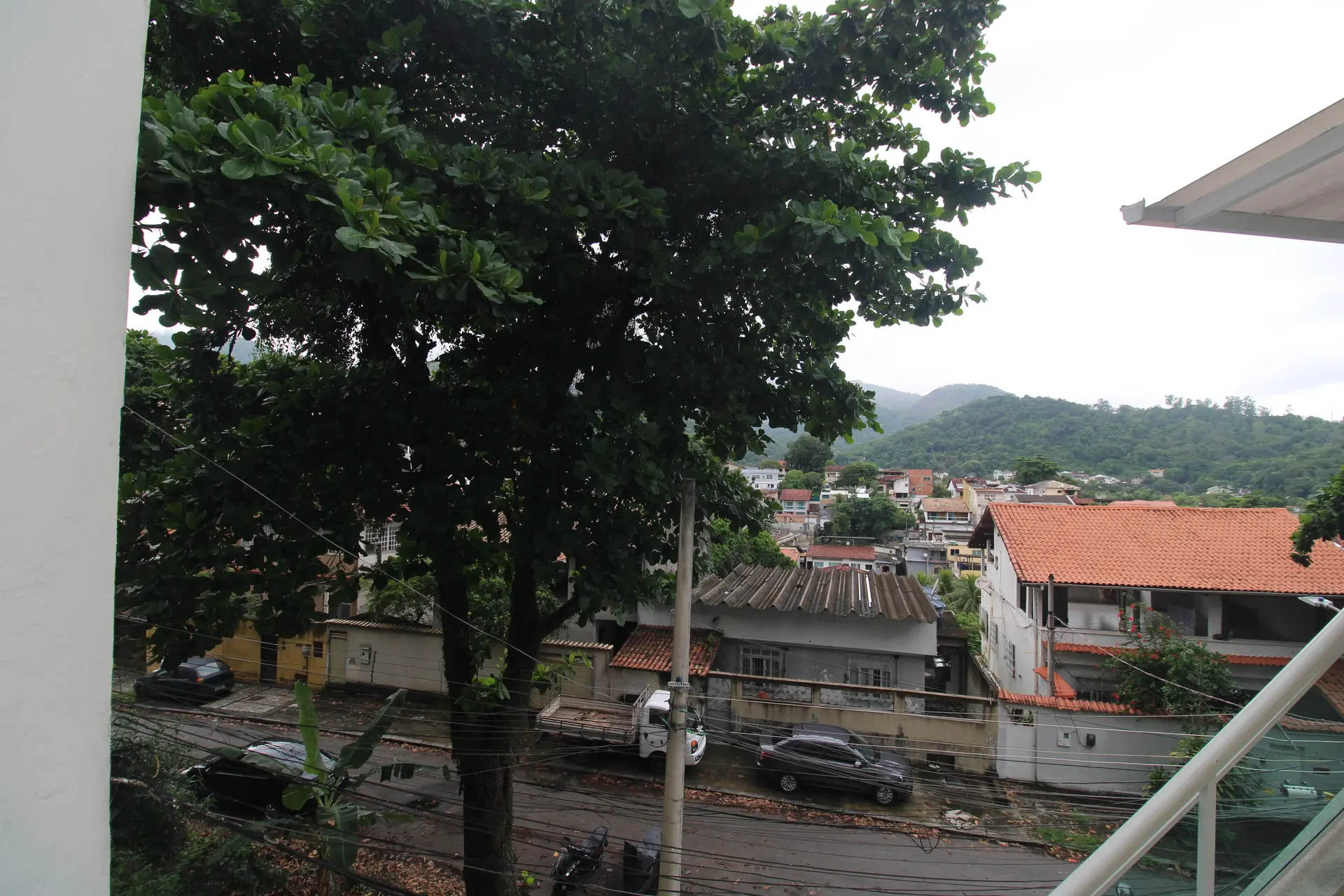 Casa mobiliada com 3 suítes e cozinha aberta com fogão a gás — photo 45