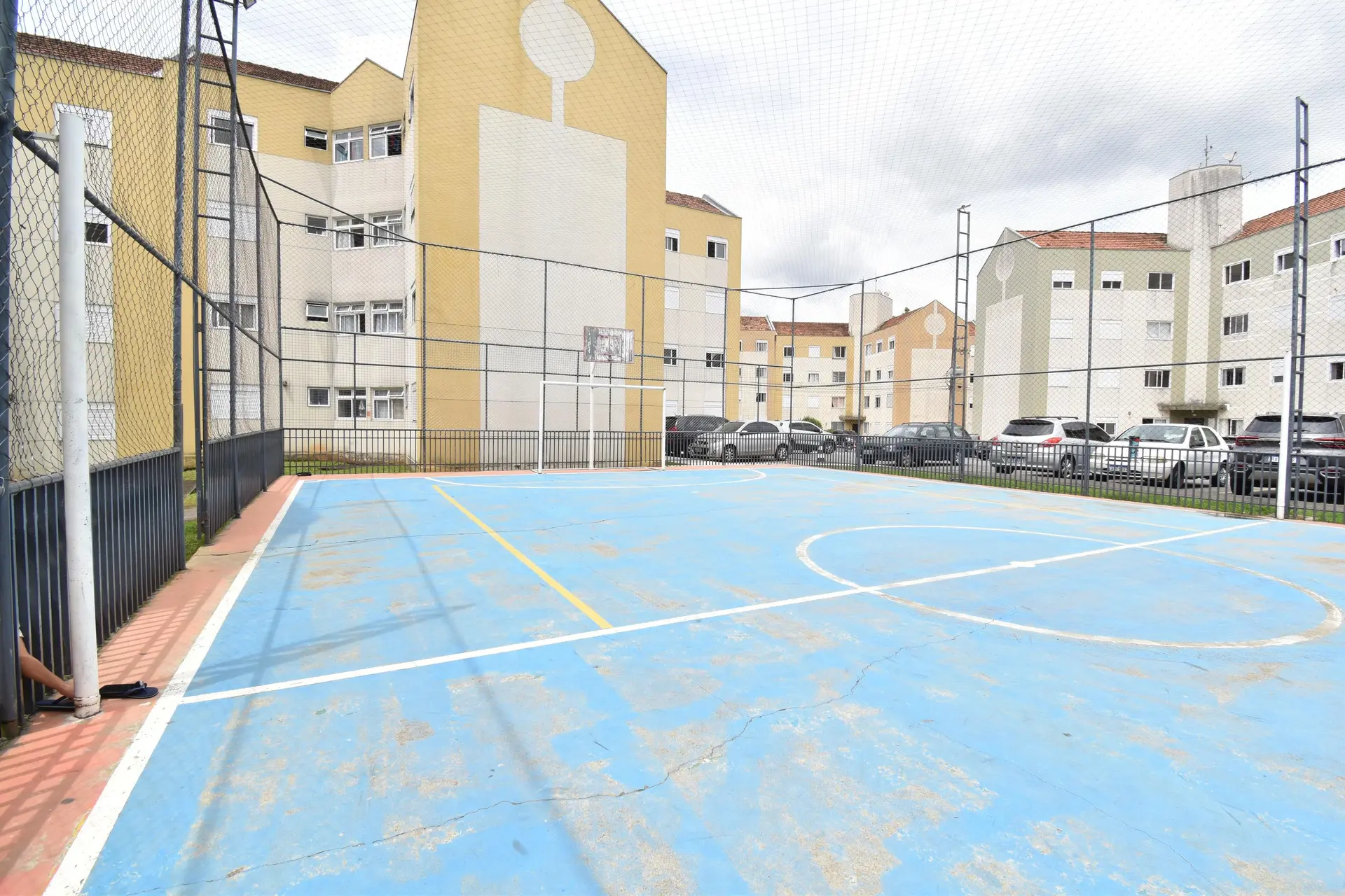 Wood or laminate floors in a 3-bedroom apartment, 53 m²