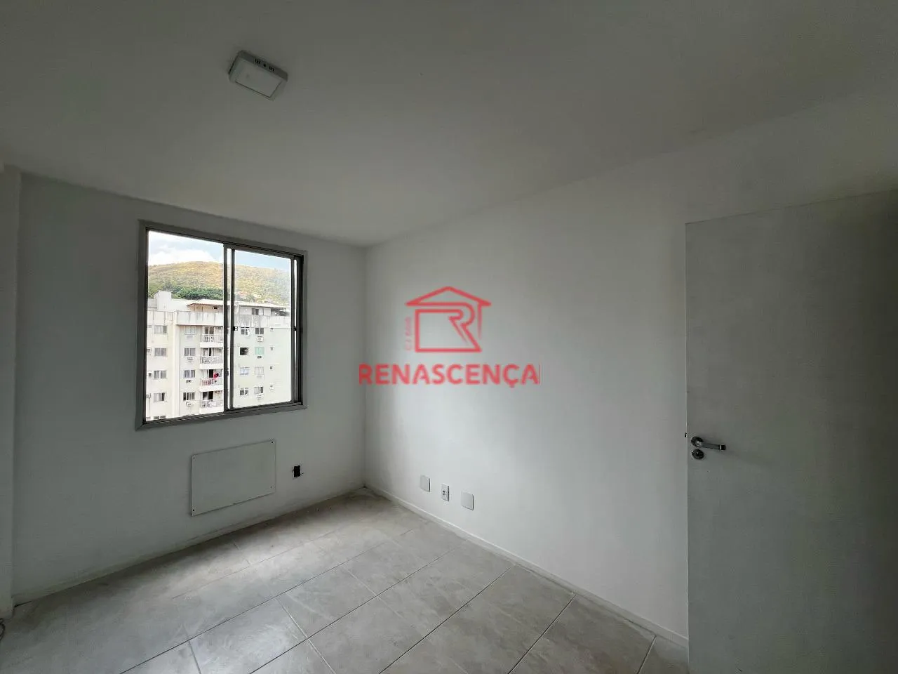 Unfurnished apartment with 3 bedrooms and 1 parking spot — photo 2