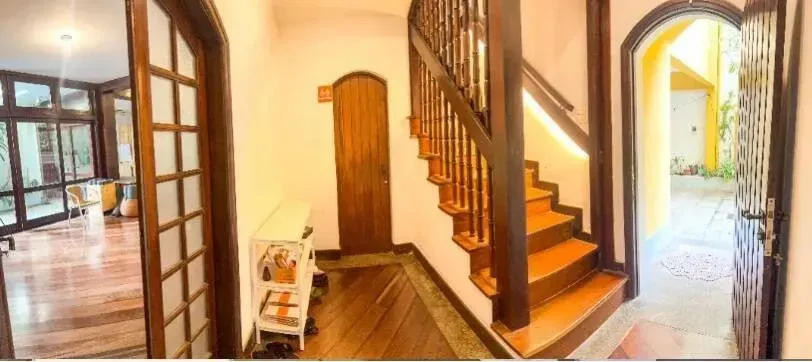 Casa mobiliada com 5 quartos e 5 banheiros, 720 m² — photo 15