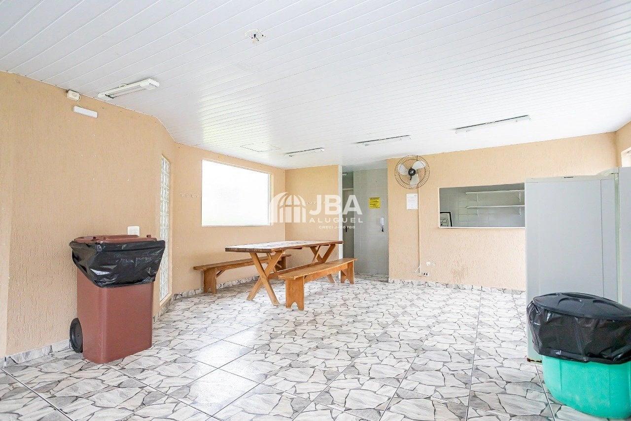 Wood or laminate floors in a 2-bedroom apartment, 68 m² — photo 9