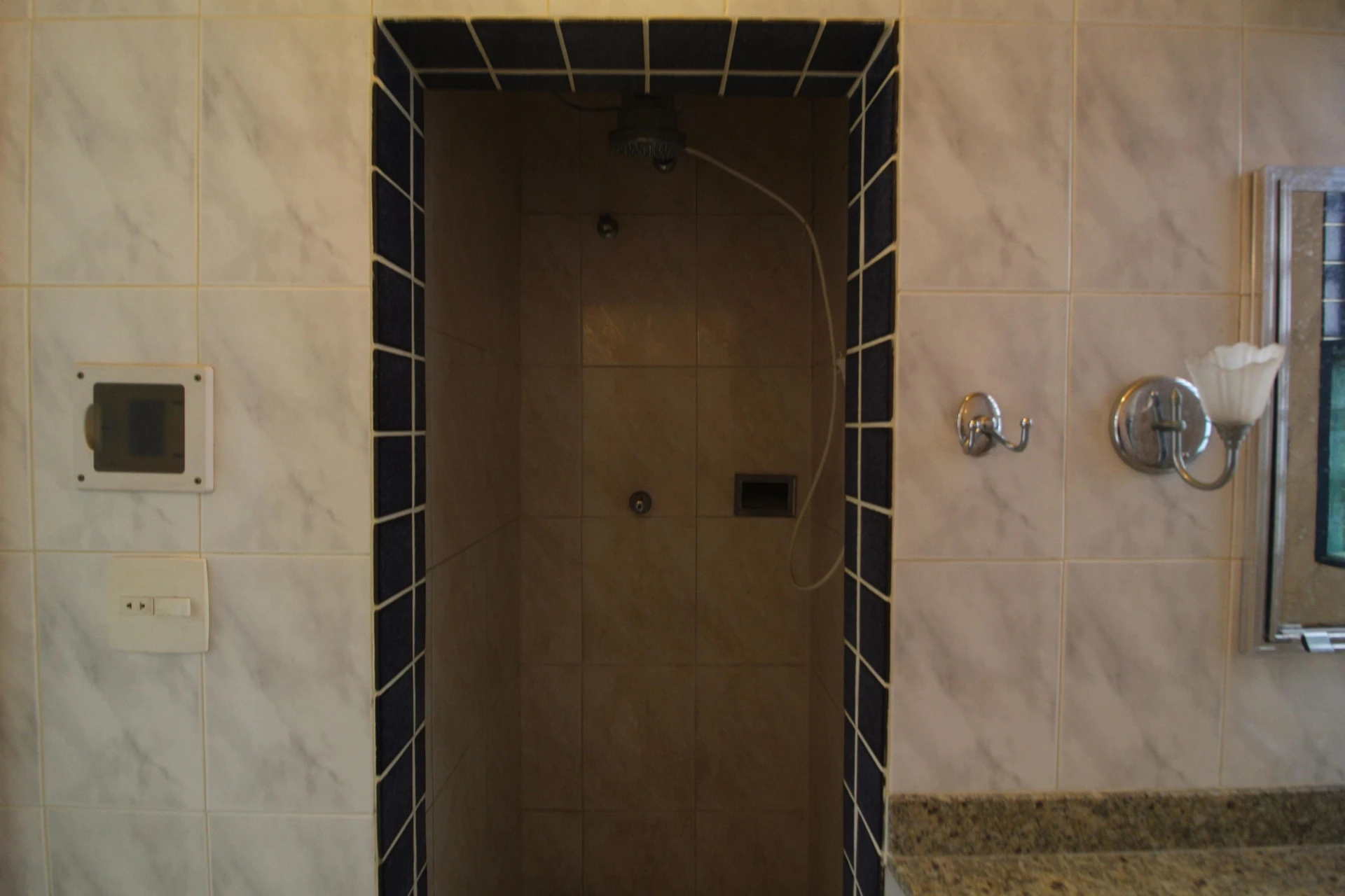 Condominium house with 3 bedrooms and 1 en-suite — photo 35